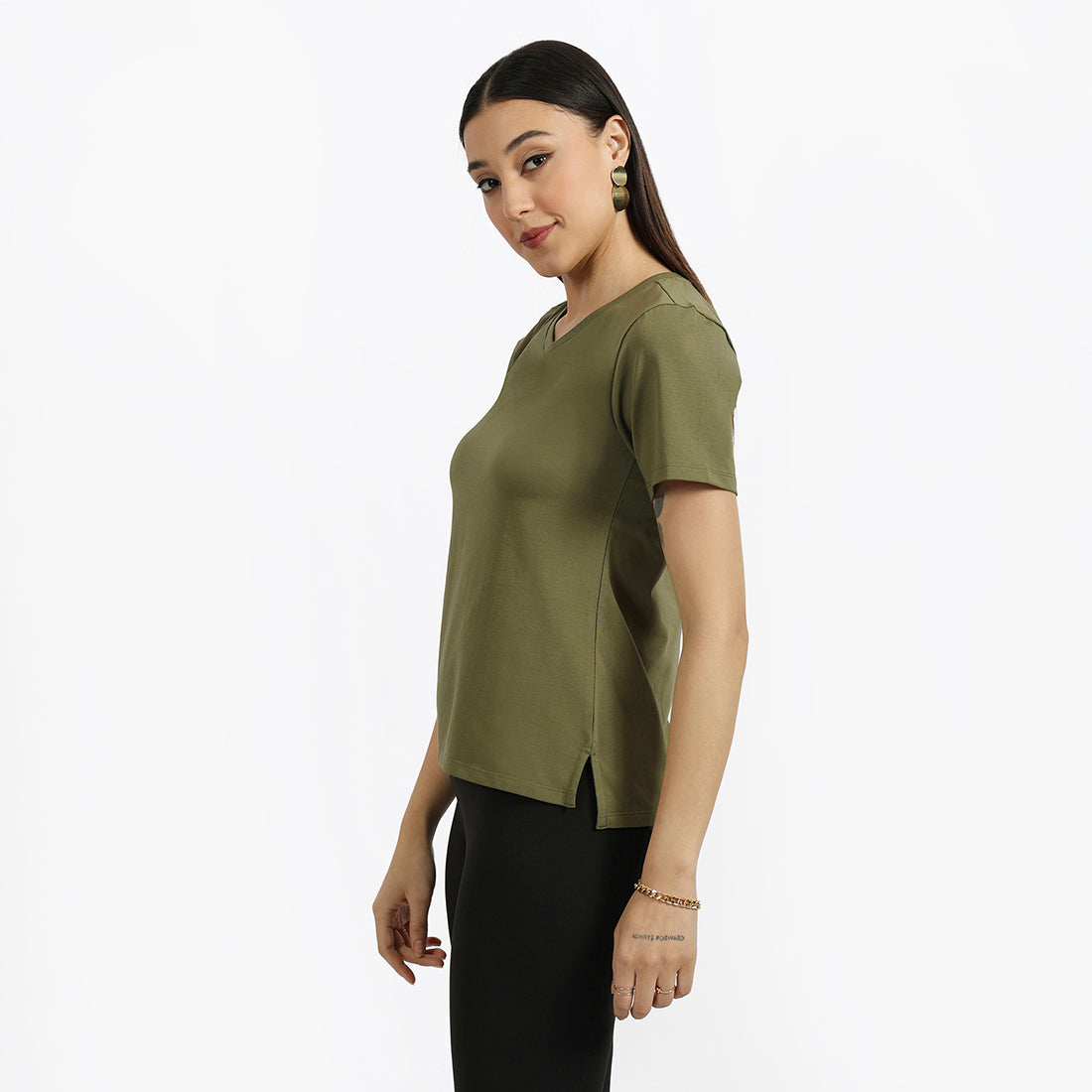 Last Tee - V Neck Half Sleeves