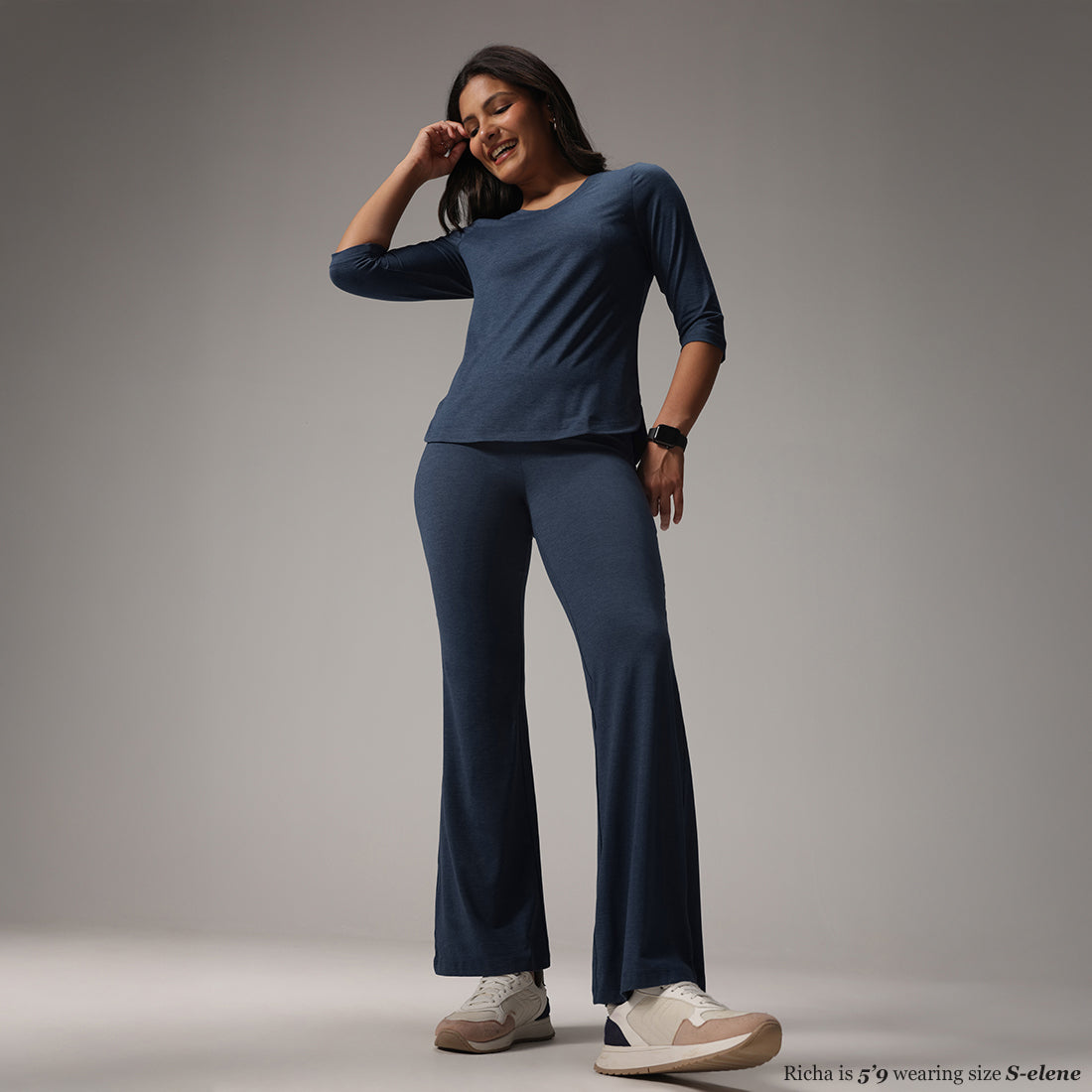 AirMelt ™ Apple Hem Tee