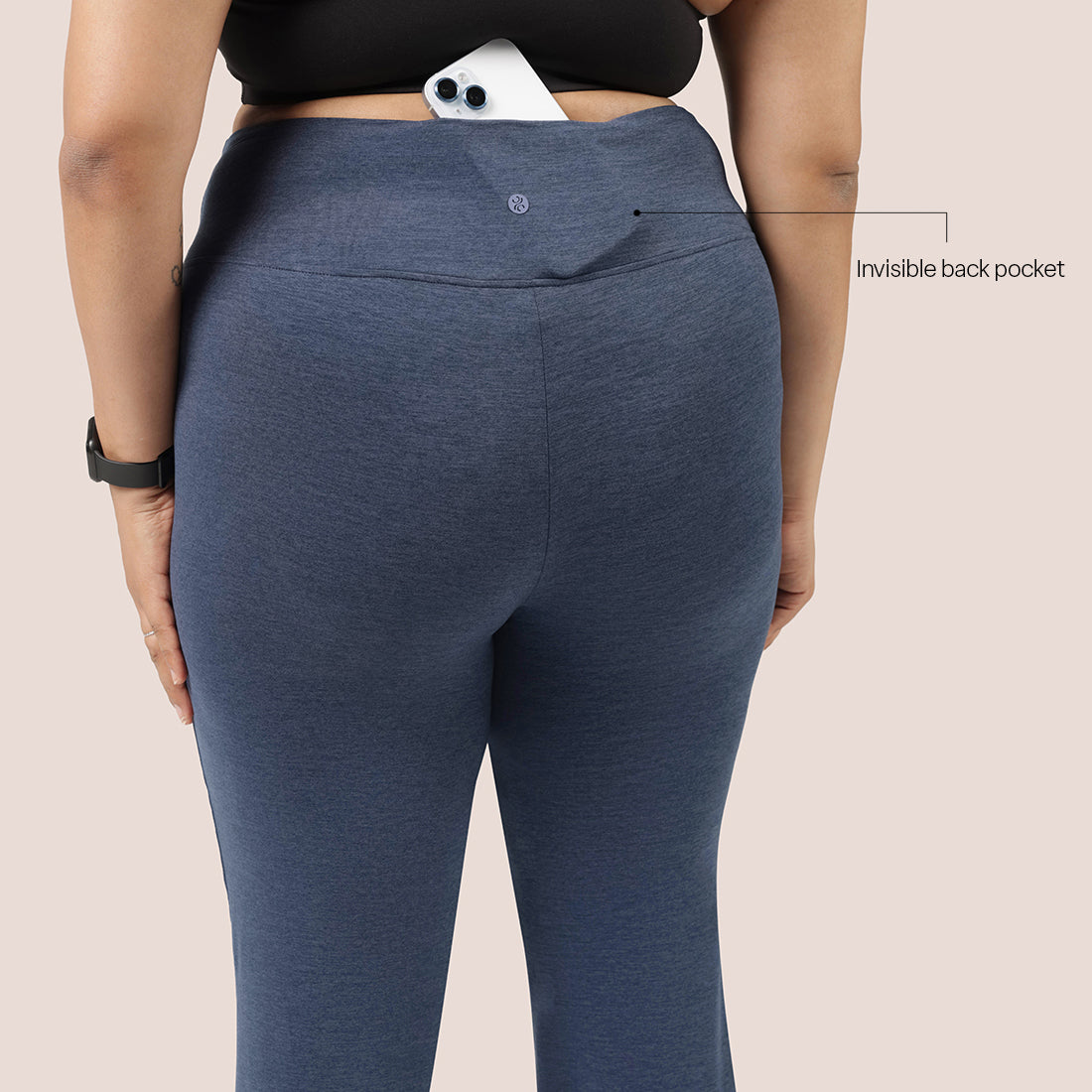 AirMelt Flare Pants - Lite