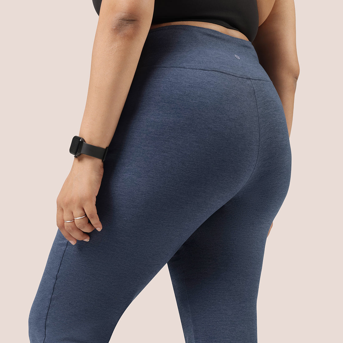 AirMelt Flare Pants - Lite