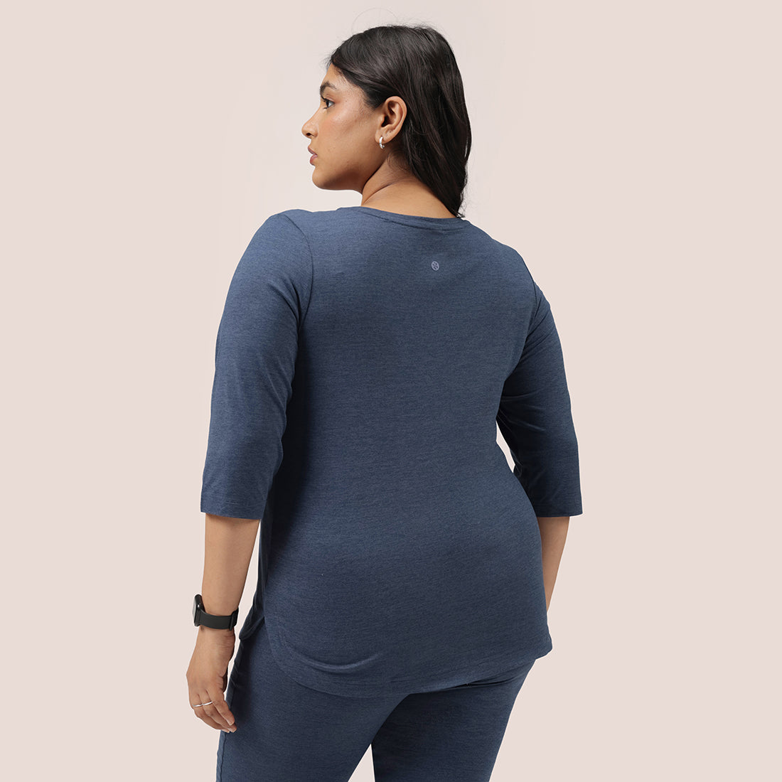 AirMelt ™ Apple Hem Tee