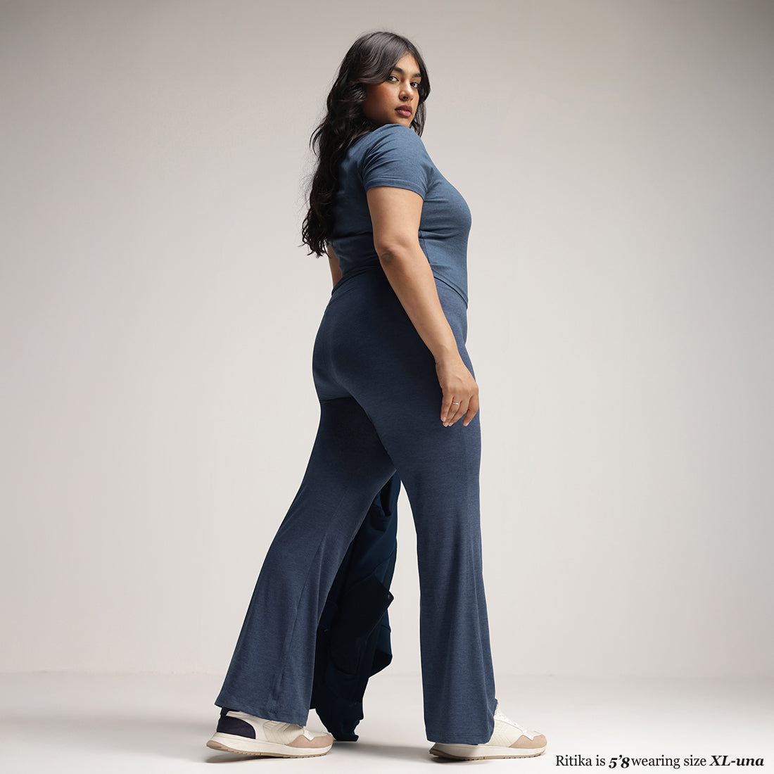 AirMelt Flare Pants - Lite