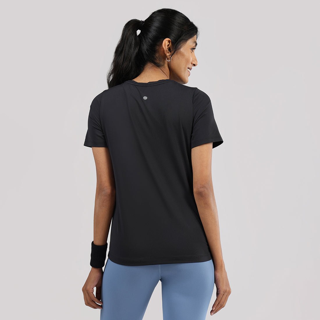 AeroCool™ Training - V Neck - BlissClub
