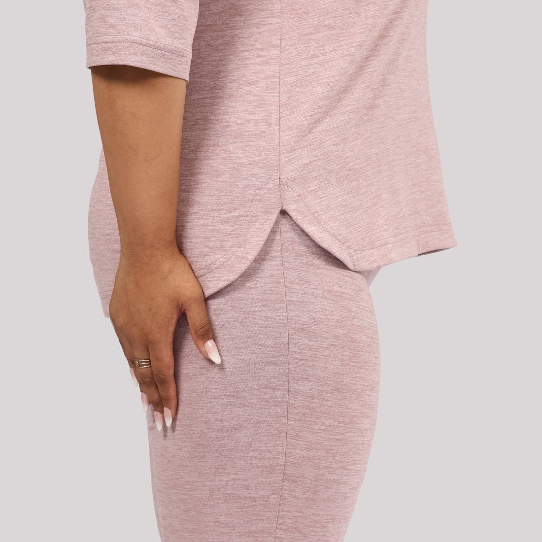 AirMelt ™ Apple Hem Tee - BlissClub