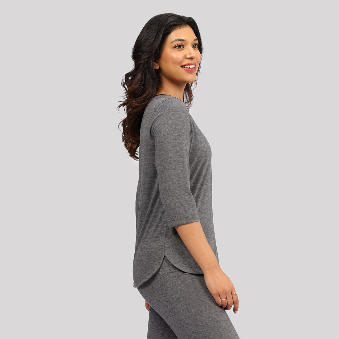 AirMelt ™ Apple Hem Tee