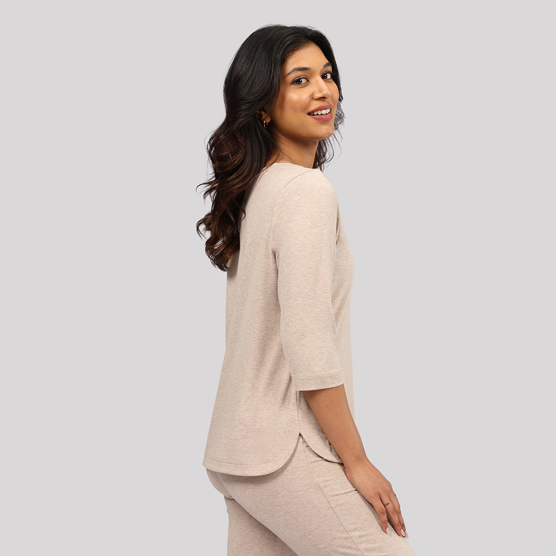 AirMelt ™ Apple Hem Tee