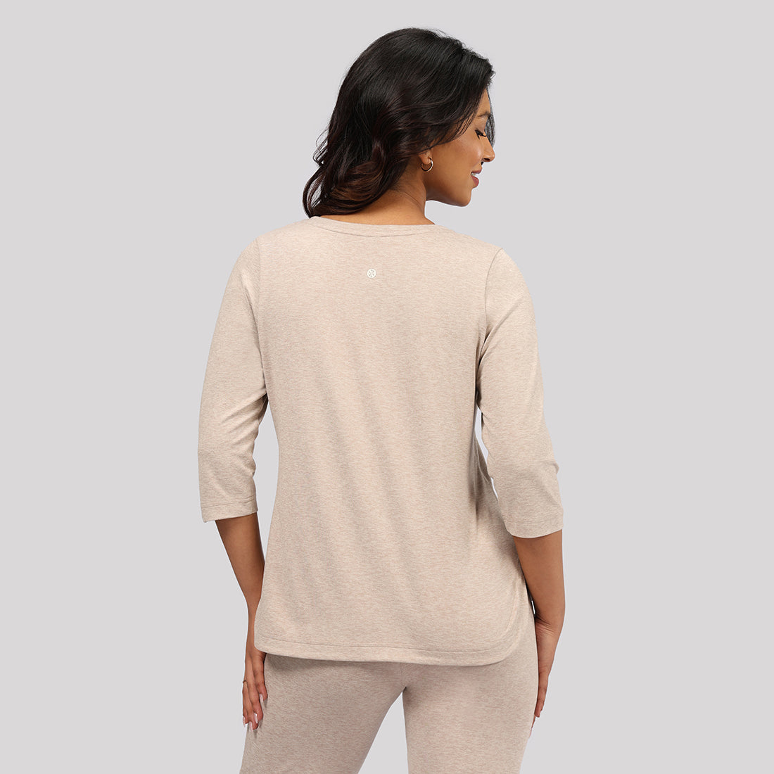 AirMelt ™ Apple Hem Tee