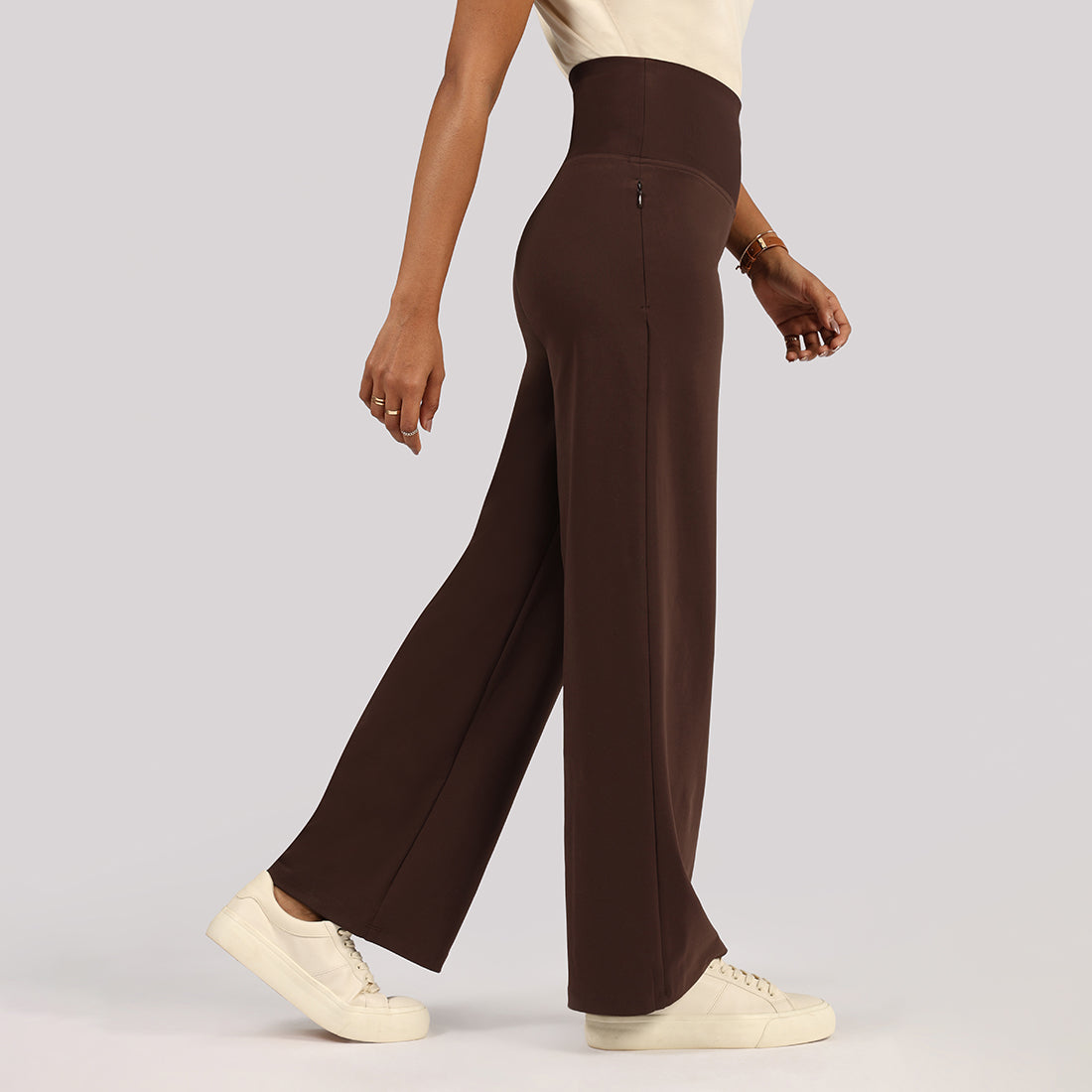 The Ultimate Sculpt Wide-Legged Pants