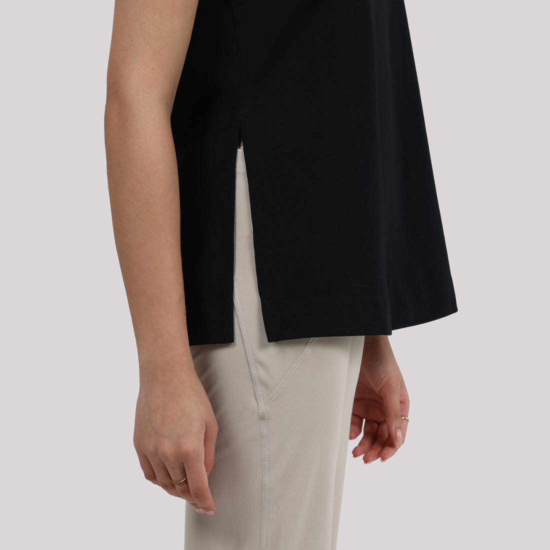 Last Tee Sleeveless Long Slit Top