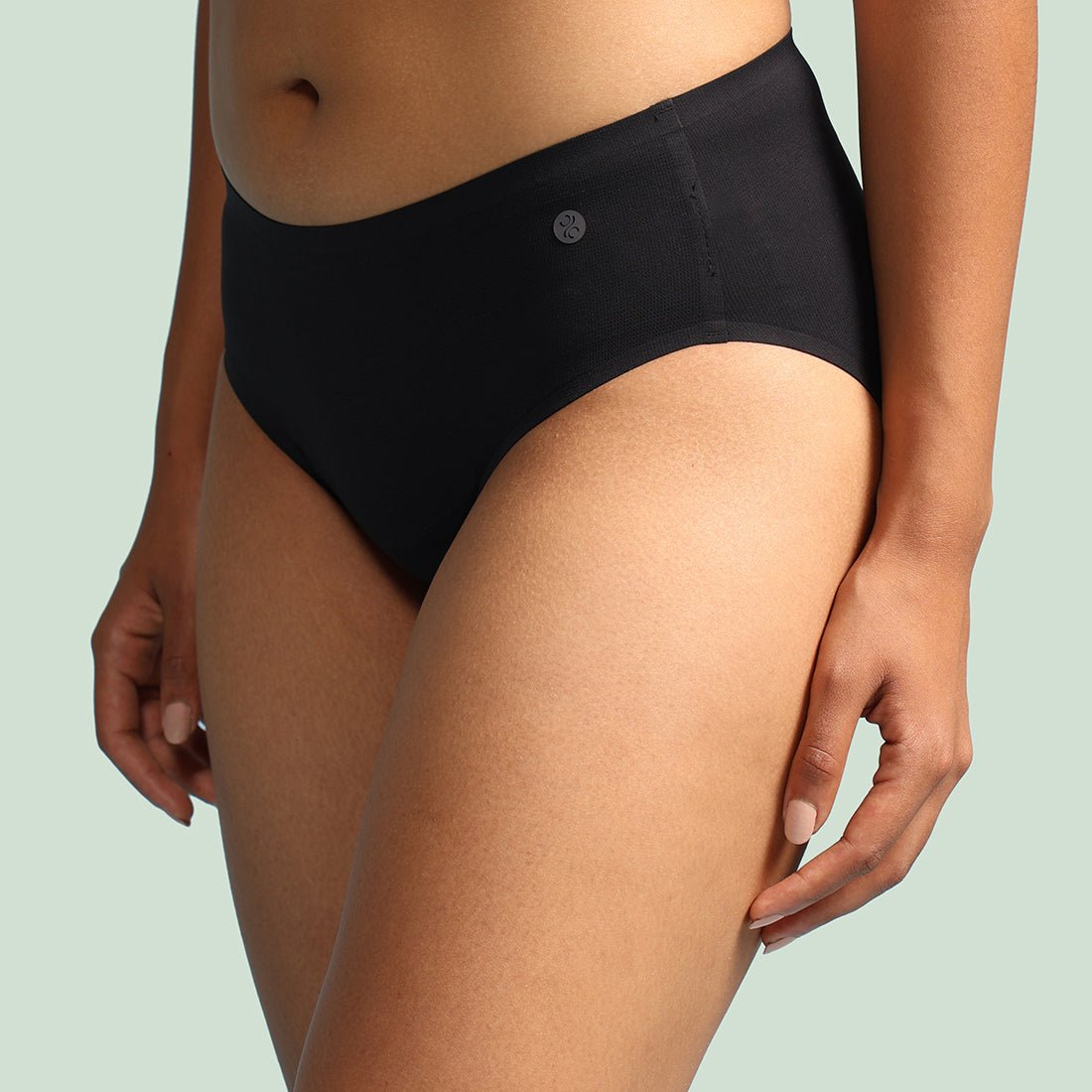 The FreeDame AirUndie - BlissClub