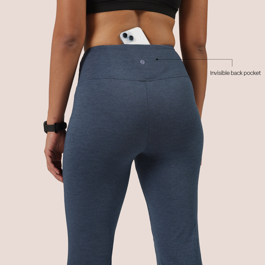 AirMelt Flare Pants - Lite