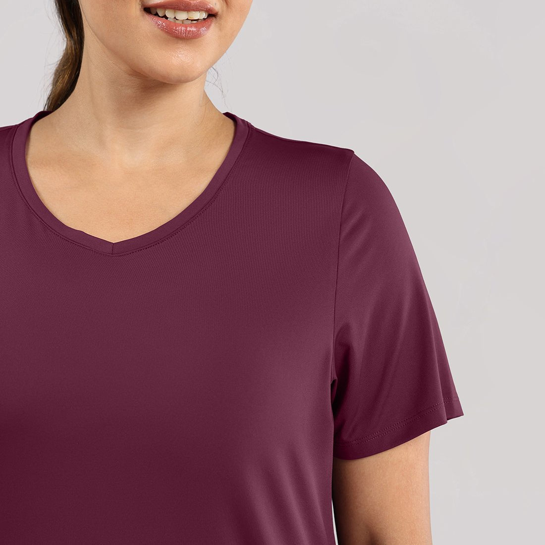AeroCool™ Training - V Neck - BlissClub