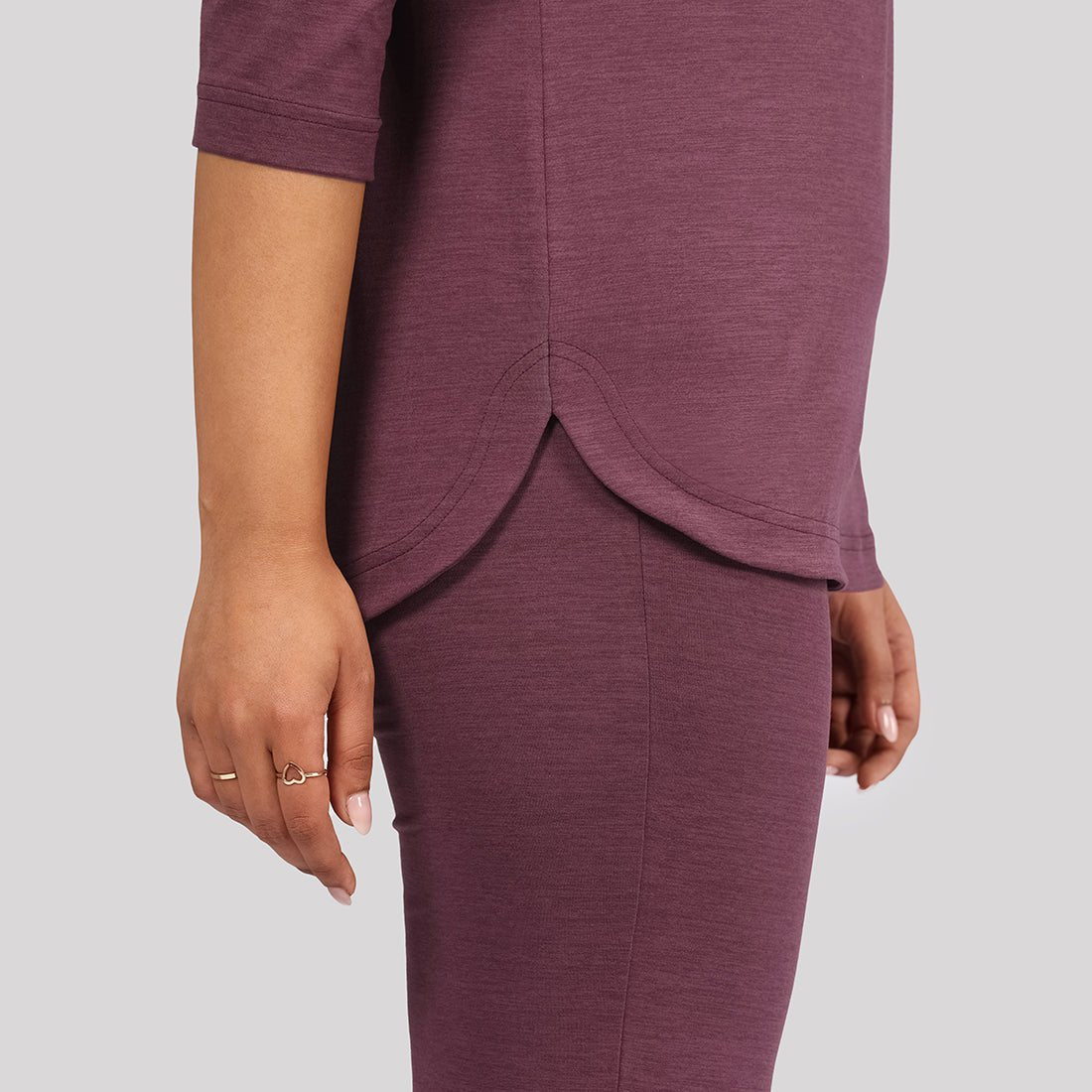 AirMelt ™ Apple Hem Tee - BlissClub