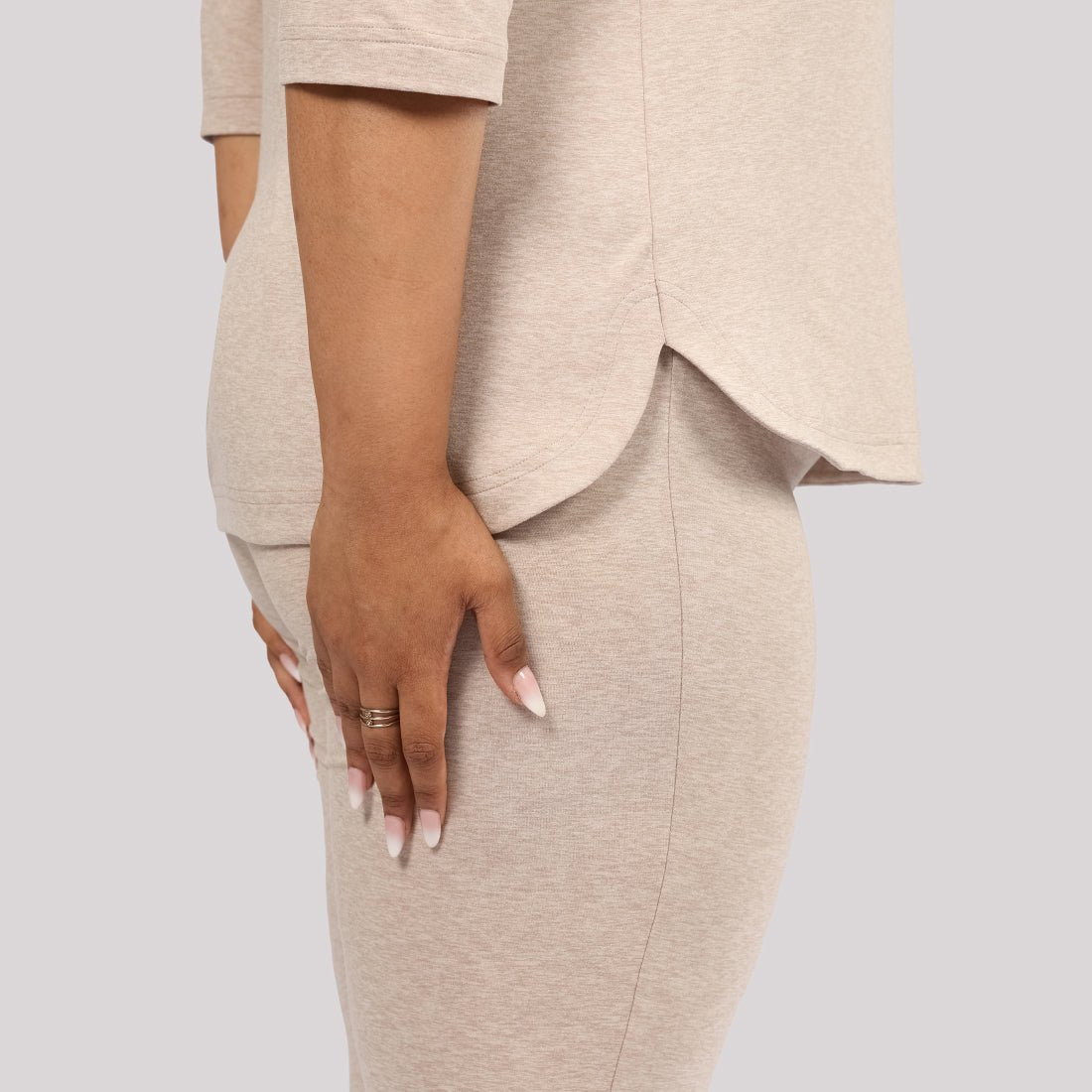 AirMelt ™ Apple Hem Tee - BlissClub