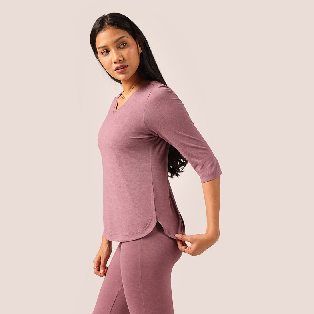 AirMelt ™ Apple Hem Tee - BlissClub
