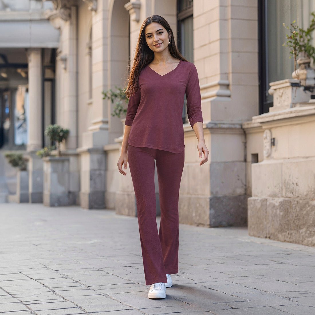 AirMelt ™ Apple Hem Tee - BlissClub
