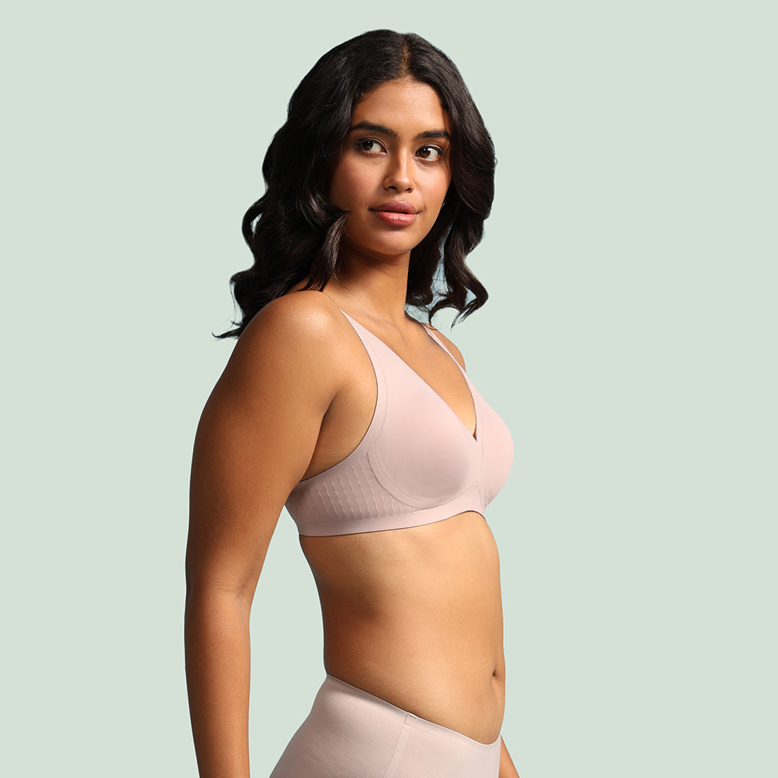 FreeDame No-Show Seamless Bra