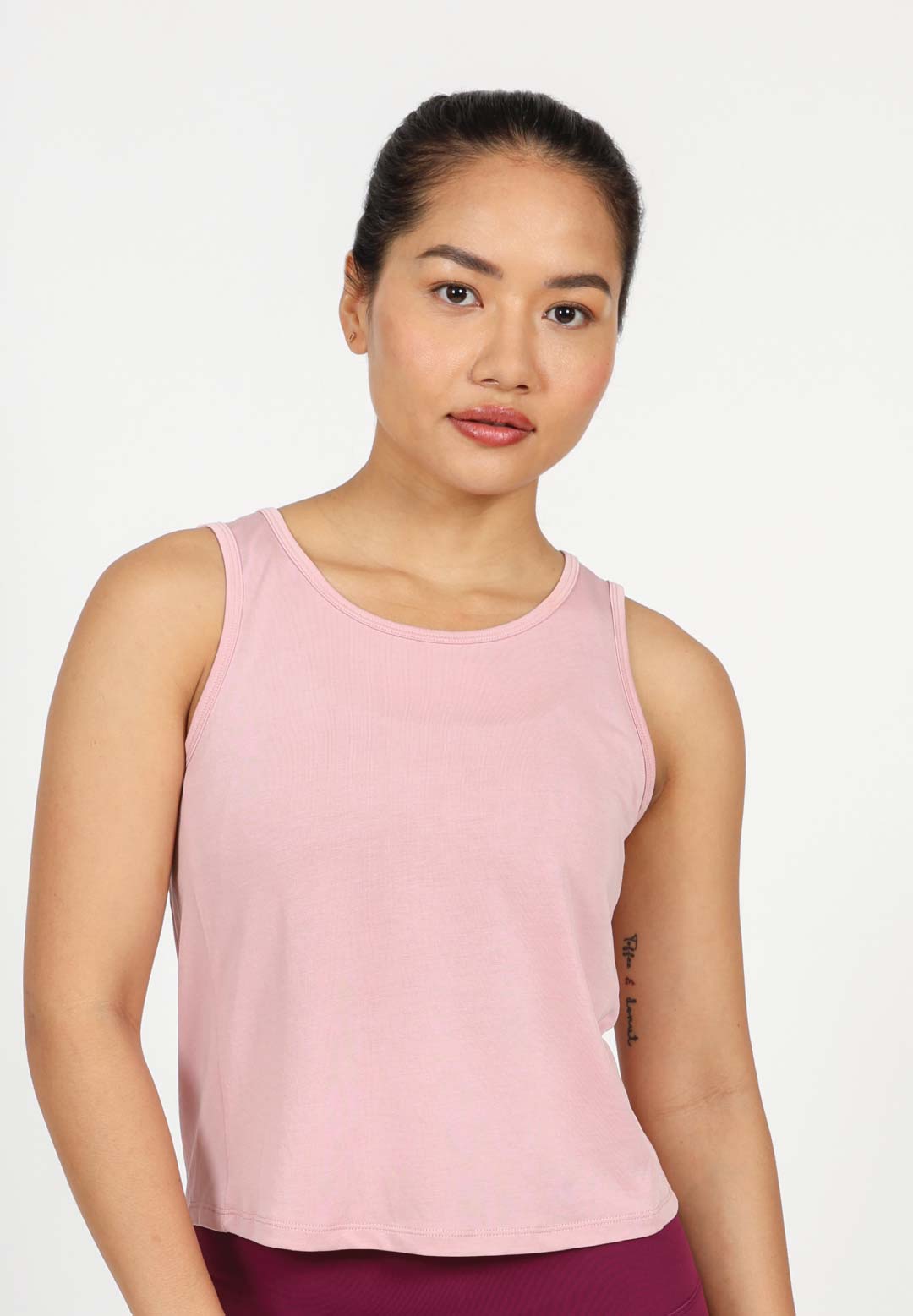  LUGOGNE Plus Size Tank Tops for Women Casual Vneck